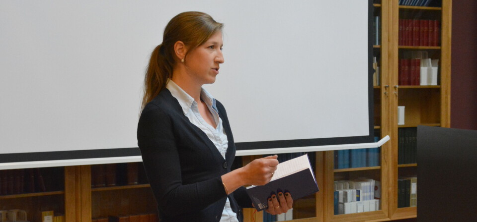 KRITISK: - Man sier at hver enkelt lege som får kunnskap om prisen vil ha lovpålagt taushetsplikt. Men dette er informasjon som blir spredt til veldig mange, påpeker Legeforeningens Ida Øygard Haavardsholm. Foto: Målfrid Bordvik