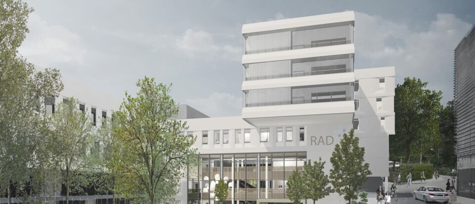 RØDT LYS: Slik ser skissen for det det nye klinikkbygget og protonsenteret ved Radiumhospitalet ut. Risikoanalysen lyser rødt for det nye protonsenteret som OUS anslår at vil koste rundt 200 millioner kroner i året. Foto: Link Arkitektur RØDT LYS: Slik ser skissen for det det nye klinikkbygget og protonsenteret ved Radiumhospitalet ut. Risikoanalysen lyser rødt for det nye protonsenteret som OUS anslår at vil koste rundt 200 millioner kroner i året. Foto: Link Arkitektur