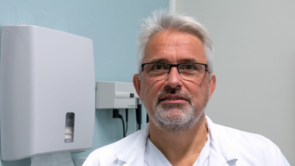 TIDLIG DIAGNOSTIKK OG OPPSTART: – Hovedfokuset er å tydeliggjøre behovet for tidlig diagnostikk og utredning, at det gjøres så raskt som mulig, sier Kjell-Morten Myhr, medisinskfaglig leder i prosjektgruppen for Nasjonal faglig retningslinje for MS. Foto: Marit Hommedal TIDLIG DIAGNOSTIKK OG OPPSTART: – Hovedfokuset er å tydeliggjøre behovet for tidlig diagnostikk og utredning, at det gjøres så raskt som mulig, sier Kjell-Morten Myhr, medisinskfaglig leder i prosjektgruppen for Nasjonal faglig retningslinje for MS. Foto: Marit Hommedal
