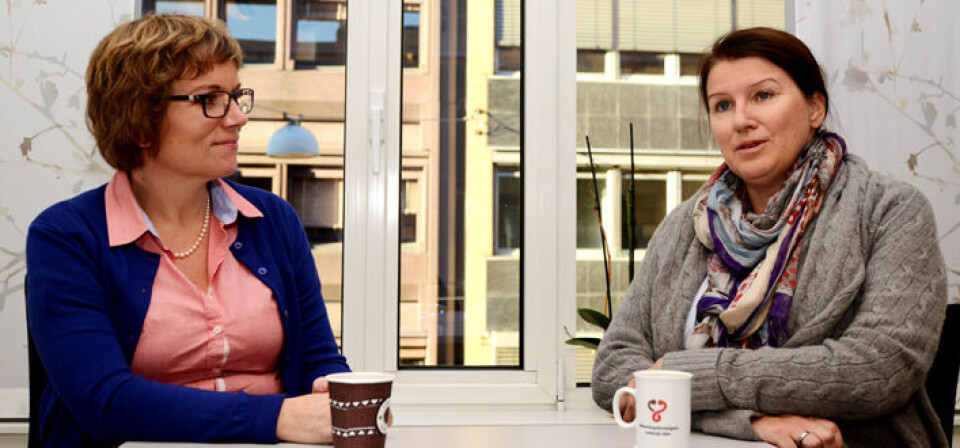 VIL BLI FLERE: Marit Hermansen (t.v) og Kari Sollien mener det må legges bedre til rette for unge leger som ønsker å prøve seg som fastlege. Foto: Vidar Sandnes