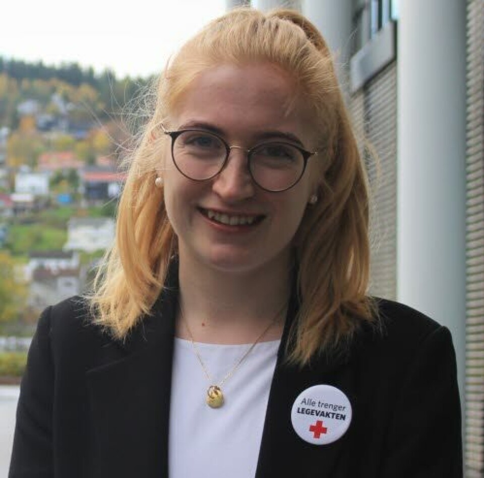 REAGERTE: Maja Elisabeth Mikkelsen, leder for Norsk medisinstudentforening, reagerte på at studenter måtte dokumentere at arbeidet som er blitt gjort er relatert til koronasituasjonen. Foto: Arkiv/Privat