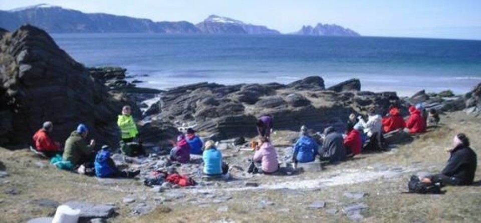UT PÅ TUR: Familiecamp på Sørøya for barn og deres familier. Foto: Aktivitetsskolen i Finnmark
