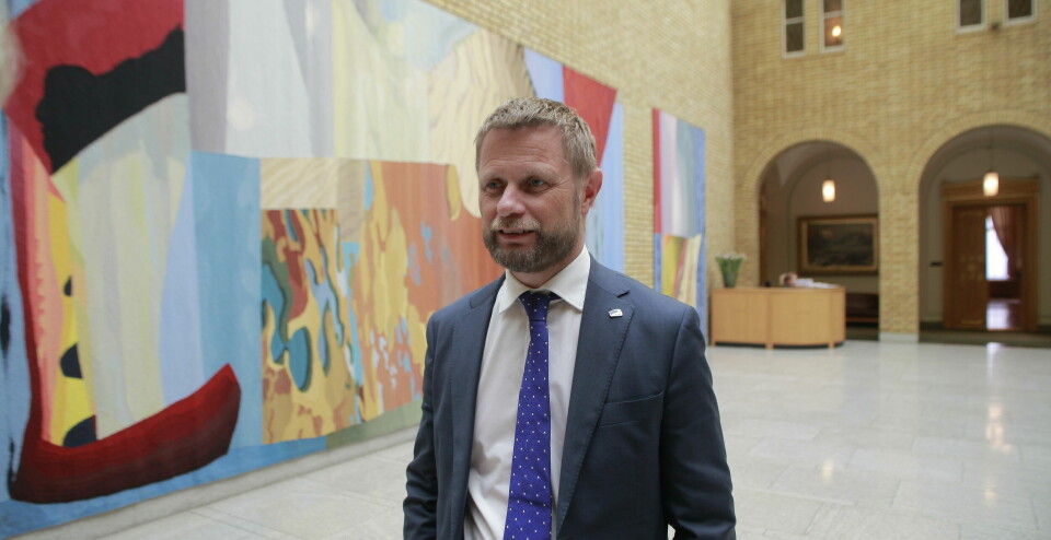 Helse- og omsorgsminister Bent Høie (H) lovet å endre forskriften om rett til trygderefusjon for leger. Endringene trådte i kraft den 11. juni 2019.  Foto: Lasse Moe