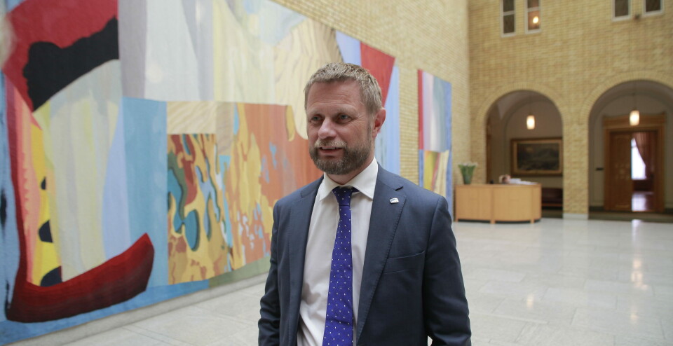 Helse- og omsorgsminister Bent Høie (H) lovet å endre forskriften om rett til trygderefusjon for leger. Endringene trådte i kraft den 11. juni 2019. Foto: Lasse Moe
