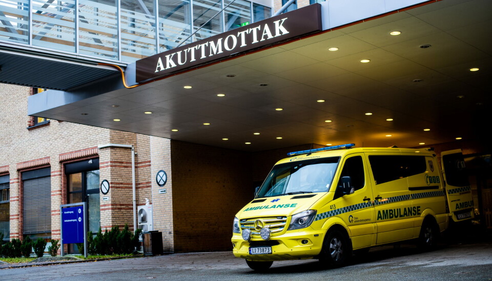 PÅ TOPP: Ambulansene ved AMK Oslo var fremme ved hendelsesstedet i grisgrendte strøk i 89,9 prosent av tilfellene i fjor. På bildet: En ambulanse står parkert ved Akuttmottaket ved Ullevål sykehus. Foto: Vidar Sandnes PÅ TOPP: Ambulansene ved AMK Oslo var fremme ved hendelsesstedet i grisgrendte strøk i 89,9 prosent av tilfellene i fjor. På bildet: En ambulanse står parkert ved Akuttmottaket ved Ullevål sykehus. Foto: Vidar Sandnes