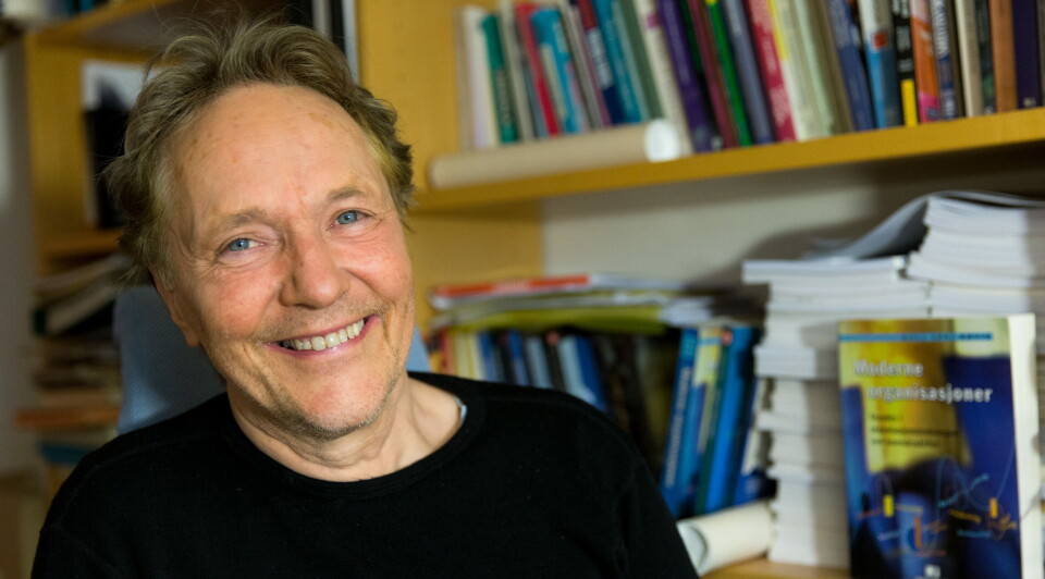 GULL: UiT-professor Kjell Arne Røvik ber sykehus se til Bodø/Glimt: – Filosofien om å satse på egne krefter, det tror jeg er gull. Sykehus er nærmest oppdrettsanlegg for flinke folk. Foto: Stig Brøndbo/UiT GULL: UiT-professor Kjell Arne Røvik ber sykehus se til Bodø/Glimt: – Filosofien om å satse på egne krefter, det tror jeg er gull. Sykehus er nærmest oppdrettsanlegg for flinke folk. Foto: Stig Brøndbo/UiT