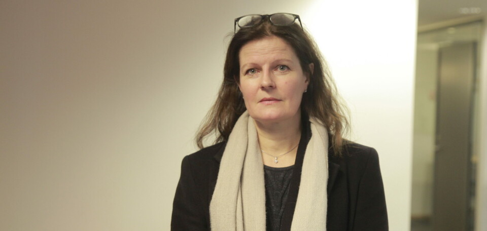 KRITISK: – Mange av tiltakene som er iverksatt av myndighetene er for å sørge for mindre smitte og kapasitet i helsetjenesten. Da er det også viktig å vaksinere helsepersonell så de kan gå på jobb, sier administrerende direktør Cathrine Lofthus i Hese Sør-Øst RHF. Foto: Lasse Moe