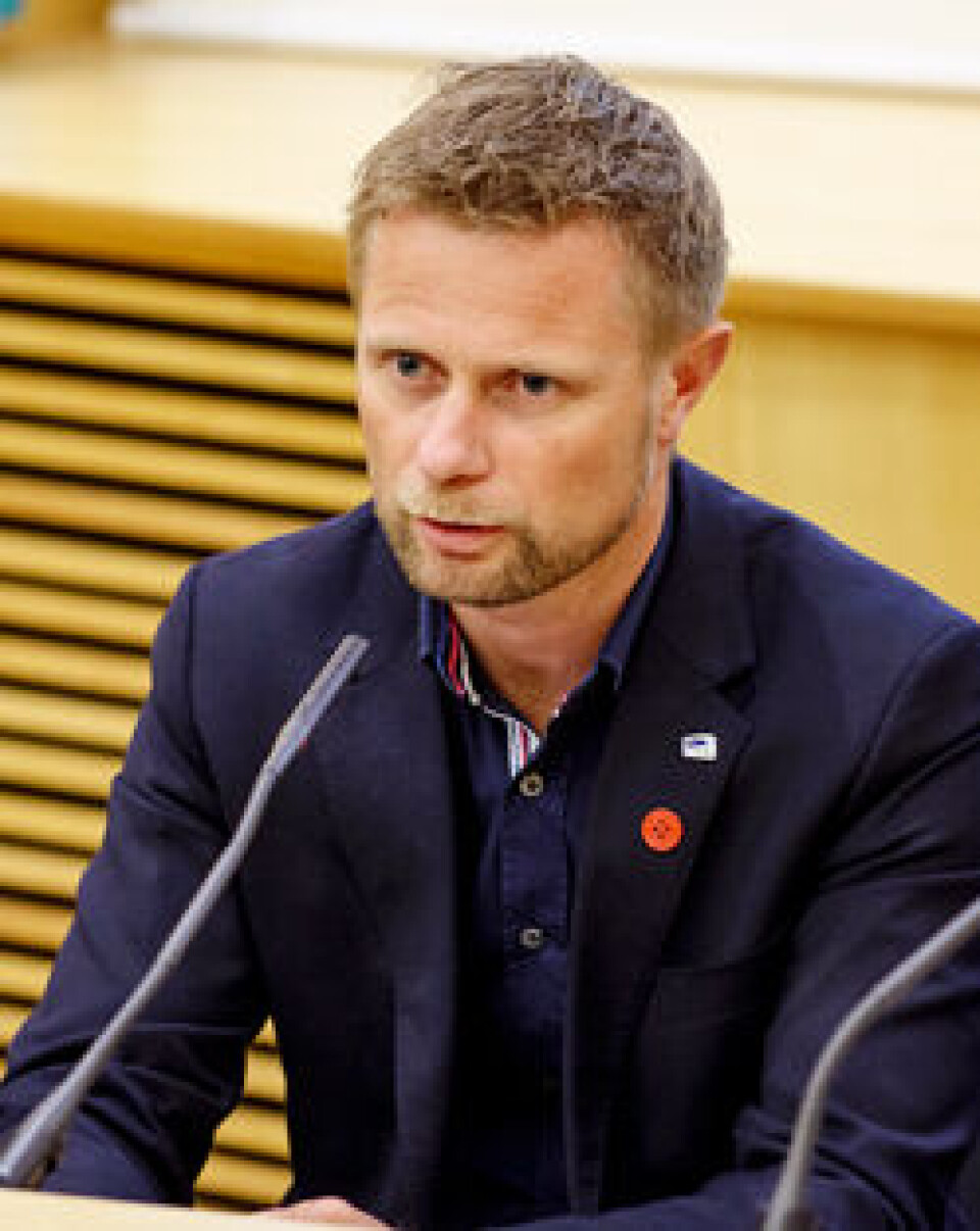 Først ut var Bent Høie. Han viste til sitt blogginnlegg om fritt behandlingsvalg før han redegjorde for innholdet i sitt andre blogginnlegg for dagen om dette.
