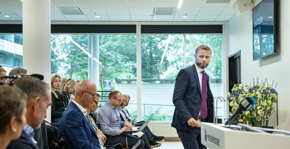 VISER TIL HELSETILSYNET: Statsråd Bent Høie viser til at Statens helsetilsyn selv har definert vedtaket deres som en «enkeltsak». Foto: Siri Øverland Eriksen