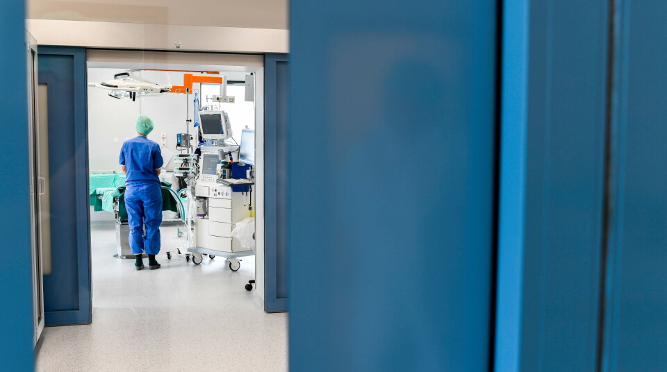 VENTILASJON: Bestillerforum tar forslaget om ny nasjonal metodevurdering av ventilasjon av operasjonsstuer opp på nytt i sitt neste møte i oktober. Illustrasjonsbilde av operasjon v/Sandnessjøen: Helgelandssykehuset Foto: VENTILASJON: Bestillerforum tar forslaget om ny nasjonal metodevurdering av ventilasjon av operasjonsstuer opp på nytt i sitt neste møte i oktober. Illustrasjonsbilde av operasjon v/Sandnessjøen: Helgelandssykehuset Foto: