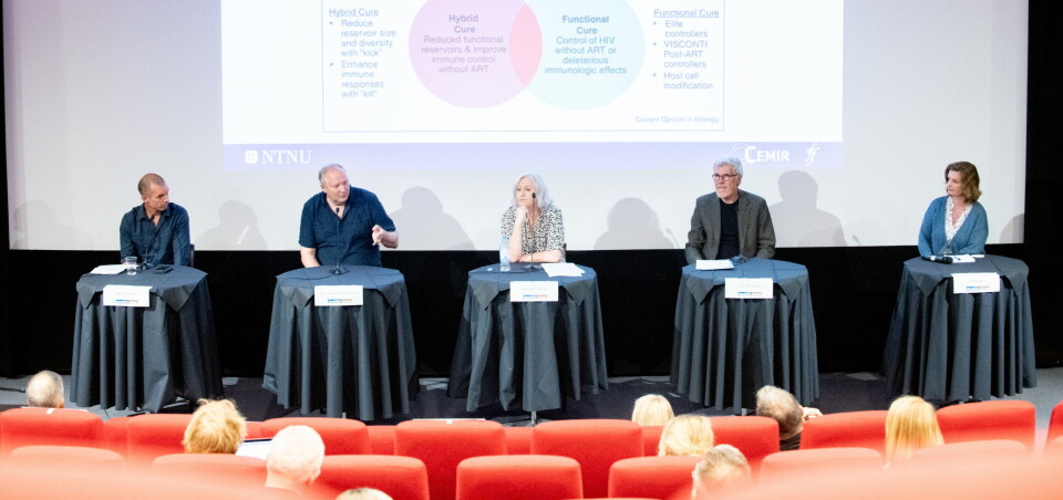 ENGASJERT PANEL: Paneldebatten om offentlig anbud på hiv-legemidler engasjerte både panelet og deltakerne på DM Arena HIV. Fra venstre: Marius Trøseid (OUS), Rafael Alexander Modahl Leiva (Haukeland), Anne-Karin Kolstad (HivNorge), Vidar Ormaaasen (OUS) og Line Walen (LMI). Foto: Vidar Sandnes
