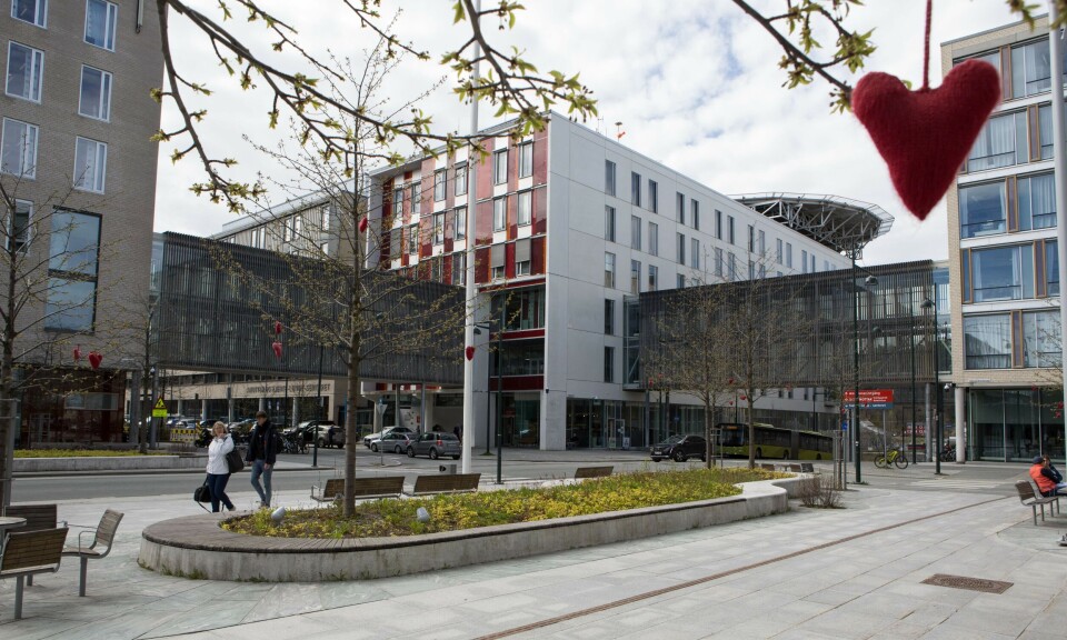 UTSATT: Opprinnelig skulle St. Olavs hospital ta i bruk Helseplattformen 7. mai 2022. Da det ikke gikk, ønsket helseforetaket å starte opp i september. Ifølge en ny plan, vil det først skje i november. Foto: Guro Kulset Merakerås Foto: UTSATT: Opprinnelig skulle St. Olavs hospital ta i bruk Helseplattformen 7. mai 2022. Da det ikke gikk, ønsket helseforetaket å starte opp i september. Ifølge en ny plan, vil det først skje i november. Foto: Guro Kulset Merakerås Foto: