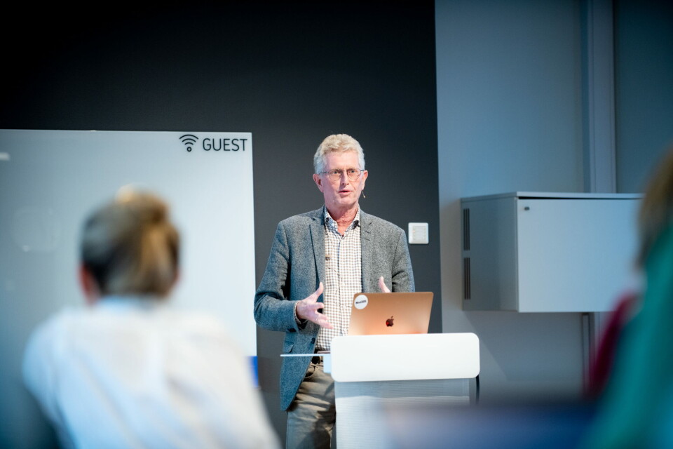 MEDISINER TIDLIGERE: De nye internasjonale retningslinjene foreslår å vurdere behandling med GLP1-analoger og SLGT2-hemmere hos pasienter uten kjent hjertesykdom, men med høy risiko for slik sykdom. – Det norske fagmiljøet ønsker også å ta i bruk nye medikamenter tidligere i behandlingsforløpet, sier OUS-overlege Kåre Birkeland. Foto: MEDISINER TIDLIGERE: De nye internasjonale retningslinjene foreslår å vurdere behandling med GLP1-analoger og SLGT2-hemmere hos pasienter uten kjent hjertesykdom, men med høy risiko for slik sykdom. – Det norske fagmiljøet ønsker også å ta i bruk nye medikamenter tidligere i behandlingsforløpet, sier OUS-overlege Kåre Birkeland. Foto: