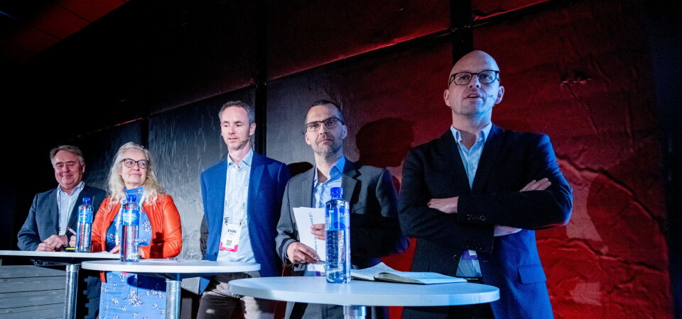 DELTOK I DEBATT: Fra venstre: Bendik Bygstad, Ruth Grung, Rune Simensen, Robert Nystuen og Thomas Smedsrud. Nystuen ( nr 2 fra høyre) fra Direktoratet for E-helse måtte svare på mye kritikk mot kommunal journal-prosjektet. Foto: Vidar Sandnes DELTOK I DEBATT: Fra venstre: Bendik Bygstad, Ruth Grung, Rune Simensen, Robert Nystuen og Thomas Smedsrud. Nystuen ( nr 2 fra høyre) fra Direktoratet for E-helse måtte svare på mye kritikk mot kommunal journal-prosjektet. Foto: Vidar Sandnes