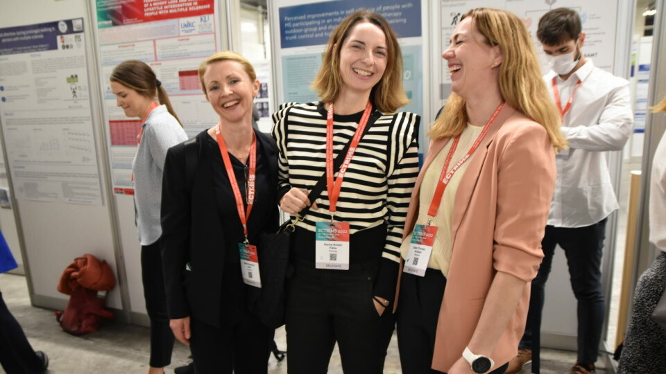 POSTERE: Stine Susanne Haakonsen, Hanne Kristin Fikke, Ellen Christin Arntzen er fra MS-miljøet ved Nord universitet og Nordlandssykehuset, som presenterte fem postere under årets ECTRIMS-kongress. Foto: Michael Chr. A. Simonsen POSTERE: Stine Susanne Haakonsen, Hanne Kristin Fikke, Ellen Christin Arntzen er fra MS-miljøet ved Nord universitet og Nordlandssykehuset, som presenterte fem postere under årets ECTRIMS-kongress. Foto: Michael Chr. A. Simonsen
