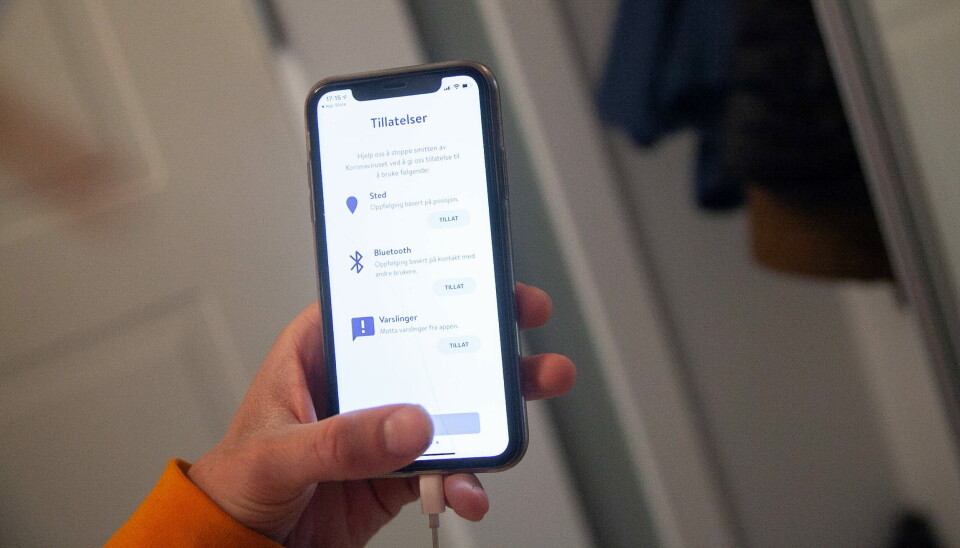 SKROTET: Appen Smittestopp ble skrotet, mandag. Nå har regjeringen bestemt at det skal lages en ny app, med smittesporingsløsningen til Apple / Google. Foto: