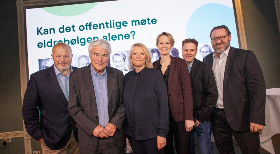 SAMARBEIDER: F.V, Bjarne Håkon Hanssen, Jan Grund, Kristin Clemet, Marit Brandt Lågøyr, Sverre Molandsveen og Finn Egil Holm la frem sitt forslag til hvordan eldrebølgen kan løses. Foto: Thomas T. Kleiven