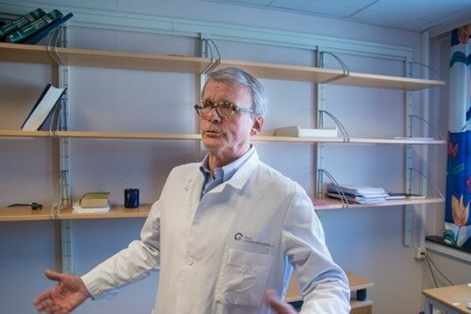 PENSJONERER SEG IKKE: Steinar Aamdal er 72 år, og reglene sier at han ikke kan jobbe direkte med pasienter lengre. Men han fortsetter med forskningen, i det norske selskapet Ultimovacs. 

            
                Foto: Lasse Moe