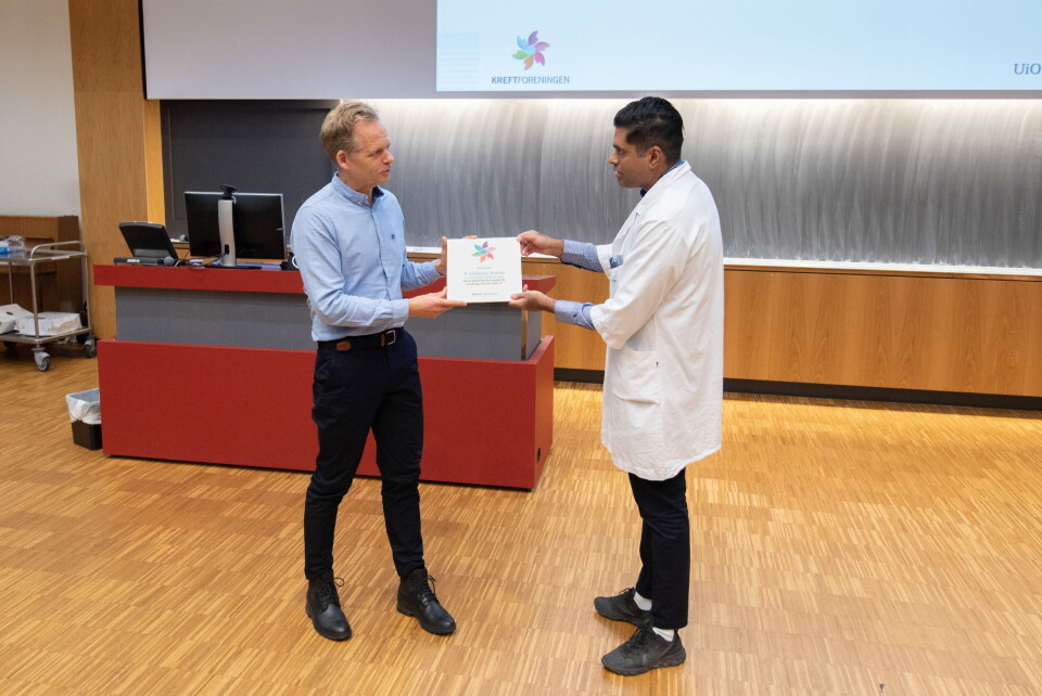 IKKE SMÅTTERI: Overlege Haseem Ashraf på Akershus universitetssykehus, fikk 8 millioner kroner til implementeringsstudien for lungekreftscreening fra assisterende generalsekretær Ole Alexander Opdalshei i Kreftforeningen. Foto: Ahus