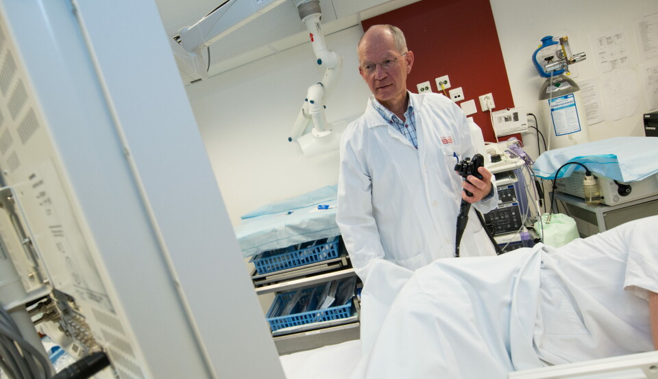 KVINNER OPPLEVDE MINDRE SMERTE: – Dette er et spesielt gledelig funn, siden kvinner er mer utsatt for smerter ved koloskopi enn menn, antakelig av anatomiske årsaker, sier førsteforfatter Geir Hoff. Foto: Arkivfoto KVINNER OPPLEVDE MINDRE SMERTE: – Dette er et spesielt gledelig funn, siden kvinner er mer utsatt for smerter ved koloskopi enn menn, antakelig av anatomiske årsaker, sier førsteforfatter Geir Hoff. Foto: Arkivfoto