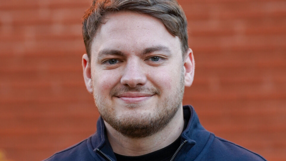 STUDENTLEDER: Erlend Sæther gleder seg til å ta fatt på ledervervet i Norsk medisinstudentforening på nyåret. – Det er perfekt å få jobbe med politikk for medisinstudenters rettigheter. Foto: Daniel Ribe Foto: