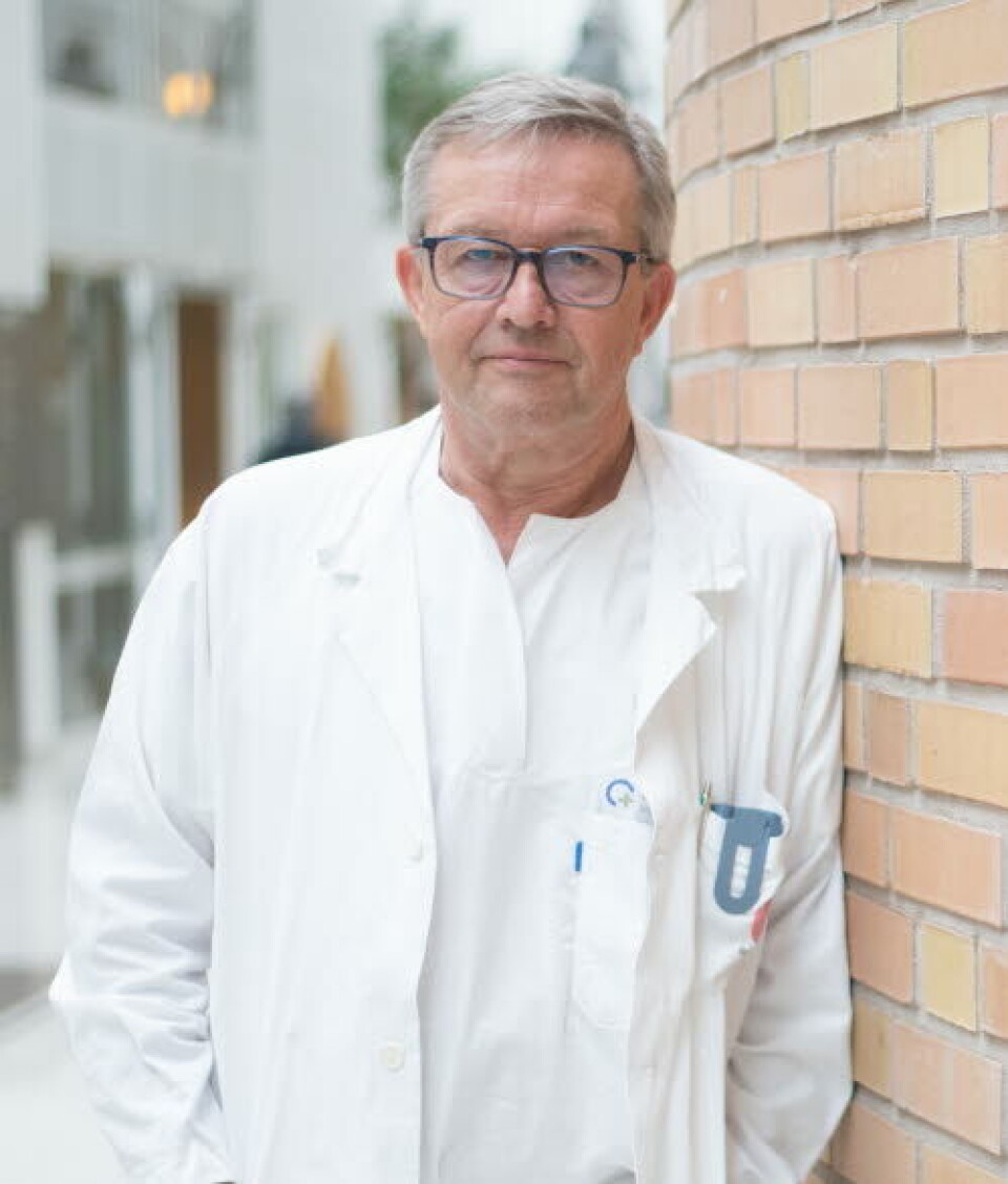 OPPDAGES IKKE: Overlege Trond Jenssen sier at under halvparten av pasientene med type 2-diabetes får føttene undersøkt på årskontroll.
Foto: Vidar Sandnes OPPDAGES IKKE: Overlege Trond Jenssen sier at under halvparten av pasientene med type 2-diabetes får føttene undersøkt på årskontroll.
Foto: Vidar Sandnes