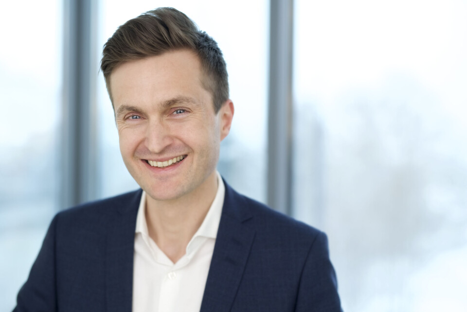 PROBLEMATISK: – Vi synes det er problematisk at myndighetene godkjenner systematisk off label-bruk der det finnes andre effektive og godkjente legemidler, sier Hans Christian Hansson, direktør i Roche Norge. Foto: Pressebilde, Roche PROBLEMATISK: – Vi synes det er problematisk at myndighetene godkjenner systematisk off label-bruk der det finnes andre effektive og godkjente legemidler, sier Hans Christian Hansson, direktør i Roche Norge. Foto: Pressebilde, Roche