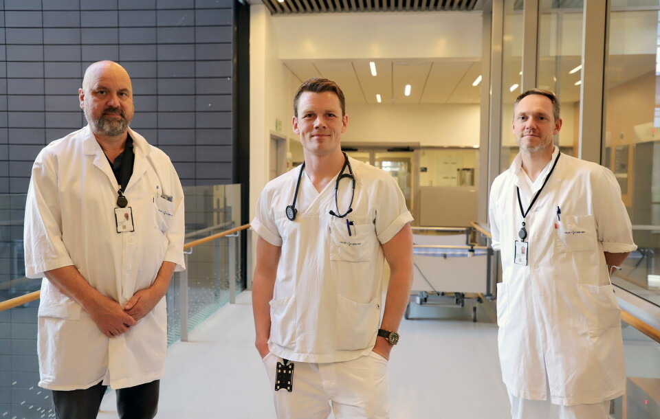 VIKTIG FUNN: UiO-professor og Ahus-overlege Olav Dalgard, postdoktor Magnus Lyngbakken og forsknings- og innovasjonsdirektør Helge Røsjø er de norske forskerne bak den internasjonale metastudien på hydroksylklorokin. Foto: Ahus / Anne Haga VIKTIG FUNN: UiO-professor og Ahus-overlege Olav Dalgard, postdoktor Magnus Lyngbakken og forsknings- og innovasjonsdirektør Helge Røsjø er de norske forskerne bak den internasjonale metastudien på hydroksylklorokin. Foto: Ahus / Anne Haga