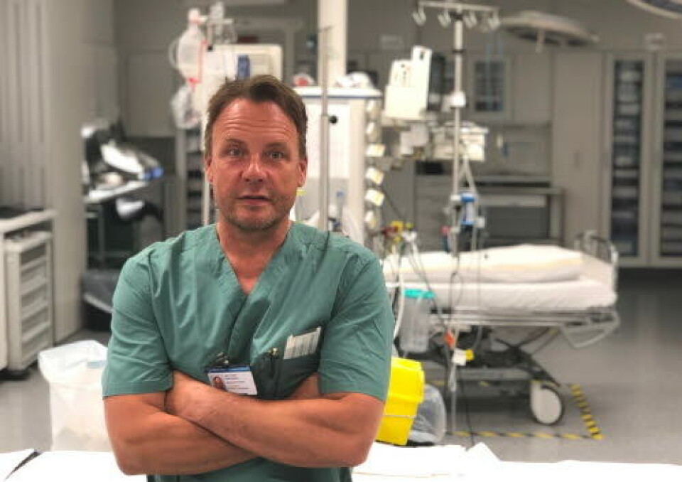 UMIDDELBART: – Nå får disse pasientene møte et team umiddelbart, og det går kortere tid til vi får avdekket forutforliggende årsaker, sier Jørn Einar Rasmussen, seksjonsoverlege og leder av akuttmottaket ved Drammen sykehus. Foto: Vestre Viken HF UMIDDELBART: – Nå får disse pasientene møte et team umiddelbart, og det går kortere tid til vi får avdekket forutforliggende årsaker, sier Jørn Einar Rasmussen, seksjonsoverlege og leder av akuttmottaket ved Drammen sykehus. Foto: Vestre Viken HF