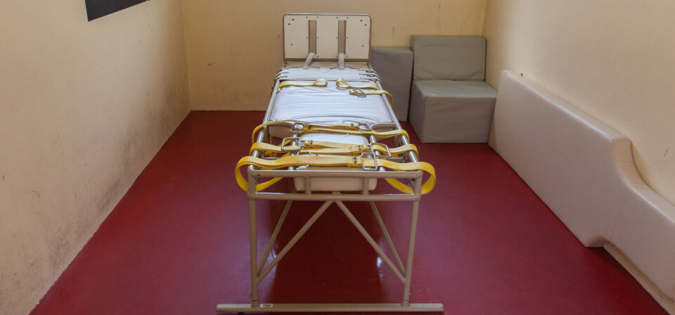 TVANGSBRUK: Nesten 80 prosent av ungdommene ble holdt fast, 13 prosent ble lagt i belte, 6 prosent ble isolert mens 1,6 prosent fikk korttidsvirkende medisinering. Foto: Colourbox TVANGSBRUK: Nesten 80 prosent av ungdommene ble holdt fast, 13 prosent ble lagt i belte, 6 prosent ble isolert mens 1,6 prosent fikk korttidsvirkende medisinering. Foto: Colourbox