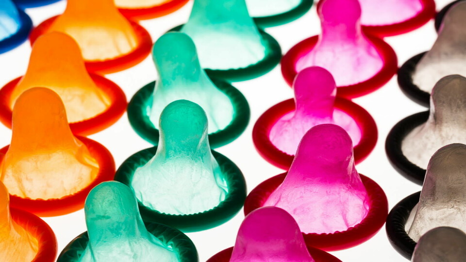 BESKYTTER IKKE: – Fysiske barrierer, slik som kondomer, vil ikke gi en fullgod smittereduserende effekt som ved andre kjønnssykdommer, sier assisterende direktør Geir Bukholm i FHI. Foto: Colourbox.com Foto:
