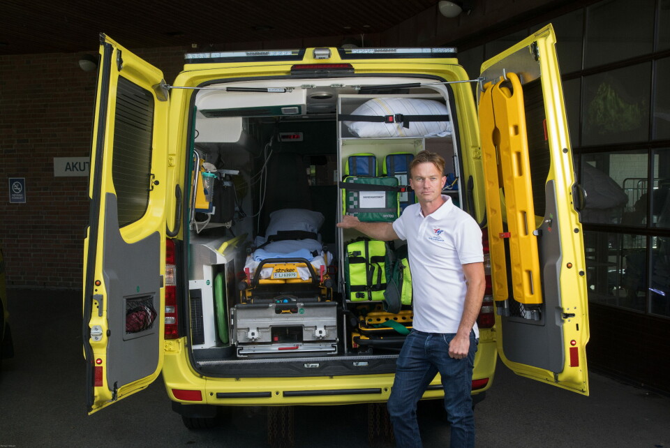 UTENFOR SYKEHUS: Stipendiat Lars Jacobsen sier at det er positivt om man kan få bedre metoder for å bruke sykehusressursene best mulig og unngå unødvendige innleggelser. Bedre diagnostikk utenfor sykehuset kan bidra, ifølge ham. Foto: Thomas T. Kleiven UTENFOR SYKEHUS: Stipendiat Lars Jacobsen sier at det er positivt om man kan få bedre metoder for å bruke sykehusressursene best mulig og unngå unødvendige innleggelser. Bedre diagnostikk utenfor sykehuset kan bidra, ifølge ham. Foto: Thomas T. Kleiven