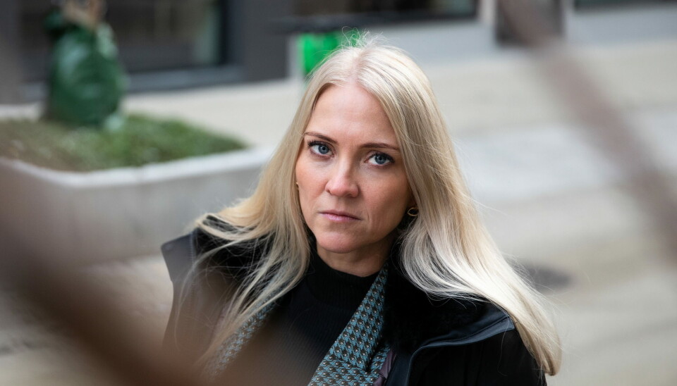 TIDKREVENDE: Lill Sverresdatter Larsen kjenner til sykepleiere som bruker mye tid i bil hver dag for å yte helsehjelp til folk som bor langt fra hjemmetjenestene i kommunen sin. TIDKREVENDE: Lill Sverresdatter Larsen kjenner til sykepleiere som bruker mye tid i bil hver dag for å yte helsehjelp til folk som bor langt fra hjemmetjenestene i kommunen sin.