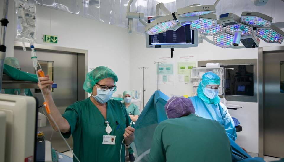 UTFORDRING: – Vår mening er at å benytte helsefagarbeidere i operasjonsteamene, ikke løser problemet med mangel på helsepersonell i fremtidens helsetjeneste, skriver artikkelforfatteren.
