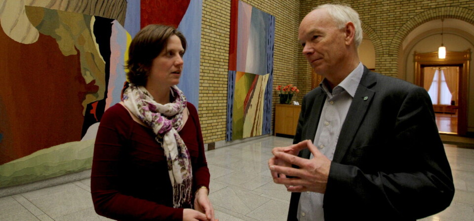 ALTERNATIV: Senterpartiets stortingsgruppe, med Kjersti Toppe og Per Olaf Lundteigen i spissen, har laget sitt eget alternativ til den varslede helse- og sykehusplanen fra regjeringen. Foto: Øyvind Bosnes Engen