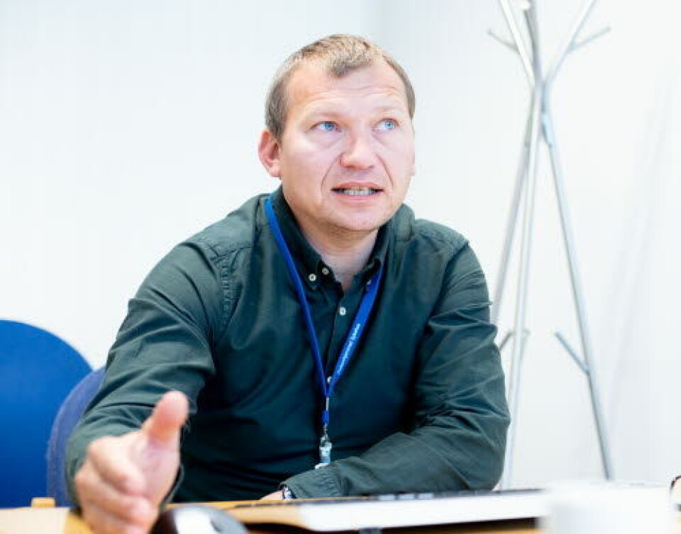 BIVIRKNINGER: Dag Solberg sir at dersom pasienten får bivirkninger er det større sjanse for at vedkommende slutter på medisinen og ender dermed opp med å bli underbehandlet.
Foto: Vidar Sandnes BIVIRKNINGER: Dag Solberg sir at dersom pasienten får bivirkninger er det større sjanse for at vedkommende slutter på medisinen og ender dermed opp med å bli underbehandlet.
Foto: Vidar Sandnes