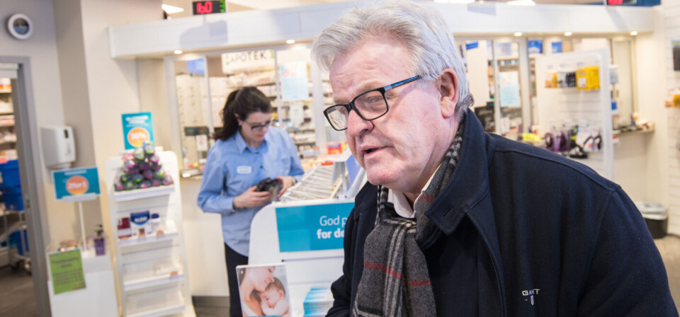 MERARBEID I APOTEK: Dersom pasienter med varig antibiotika-behov møter opp i apotek uten gyldig resept, kan dette skape usikkerhet hos pasientene og merarbeid i apotekene, mener fagdirektør Per Kristian Faksvåg i Apotekforeningen. Foto: Vidar Sandnes MERARBEID I APOTEK: Dersom pasienter med varig antibiotika-behov møter opp i apotek uten gyldig resept, kan dette skape usikkerhet hos pasientene og merarbeid i apotekene, mener fagdirektør Per Kristian Faksvåg i Apotekforeningen. Foto: Vidar Sandnes