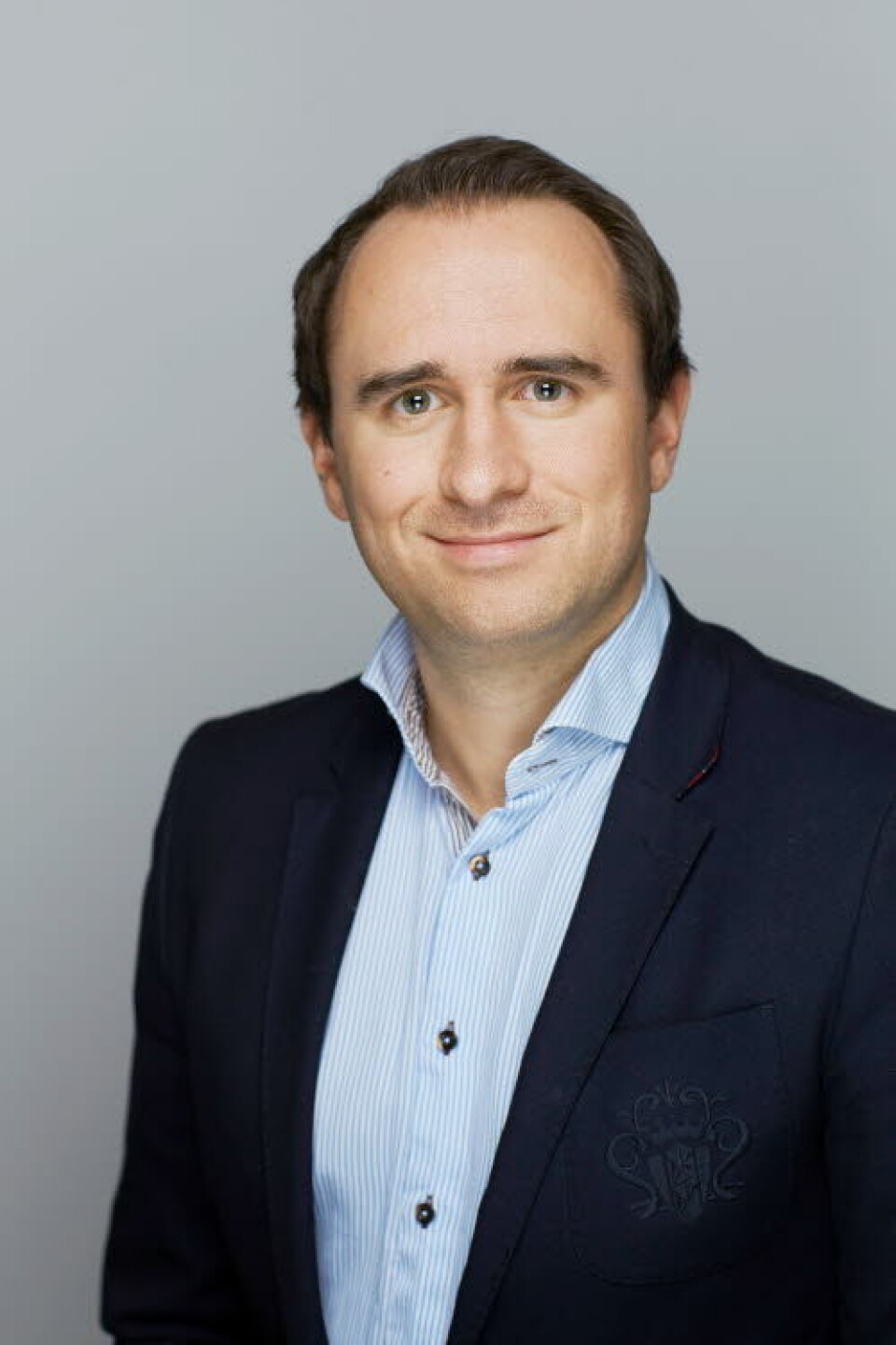 FORTSETTER: – Vi skal fortsette å bidra til prosessen gjennom deling av de erfaringene vi har både fra Norge og andre land, sier Nicolas E. Vaugelade-Baust, medisinsk sjef Novartis Norge.