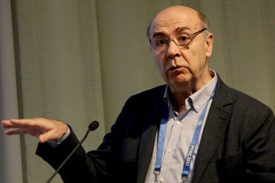 OPPDAGER SIKKERHETSPROBLEMER: eTOX-prosjektet, her ved professor Ferran Sanz, samler toksikologiske data fra syv legemiddelselskaper i en felles database. Dette var ett av fem prosjekter som ble presentert under kongressen.
Foto: Øyvind Bosnes Engen