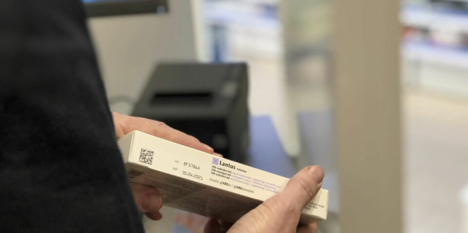 Bildet viser en legemiddelpakning med en unik todimensjonal matrikskode, som skal verifiseres i apotekene for å forsikre at legemidlet ikke er forfalsket. Foto: FiMVO