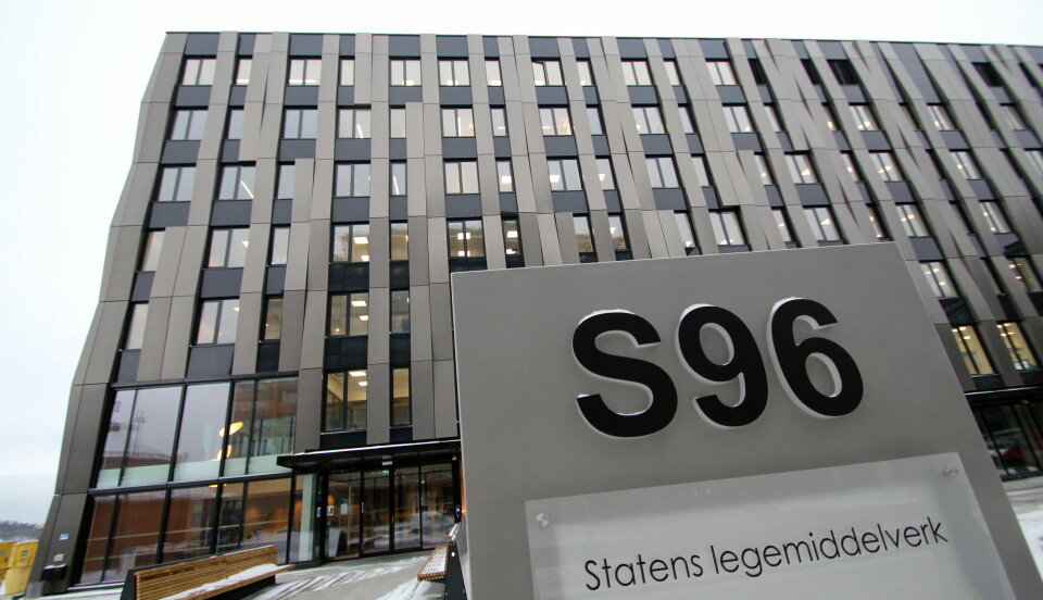 Til tross for at det finnes lovhjemmel for å kreve gebyr for ustedelse av narkotikasertifikater, har Legemiddelverket aldri gjort dette i praksis. Nå ønsker legemiddelmyndigheten å få lønn for strevet.Arkivfoto Foto: