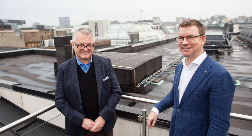 NY FORENING: Farmaveteranene Kjetil Berg (t.v) og Elling Berg er henholdsvis daglig leder og styreleder i den nye interesseorganisasjonen Farma Norge, som skal representere interessene til selskaper som markedsfører generiske og biotilsvarende legemidler i Norge. Foto: Lars Brock Nilsen
