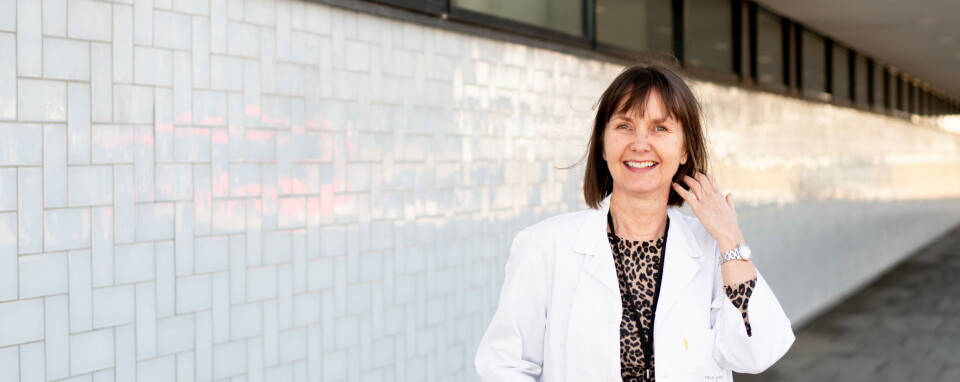 STUDERER FORSKJELLER: Anne Hansen Ree og hennes forskergruppe ser på om forskjeller i immunforsvaret til pasienter med endetarmskreft. Foto: Vidar Sandnes