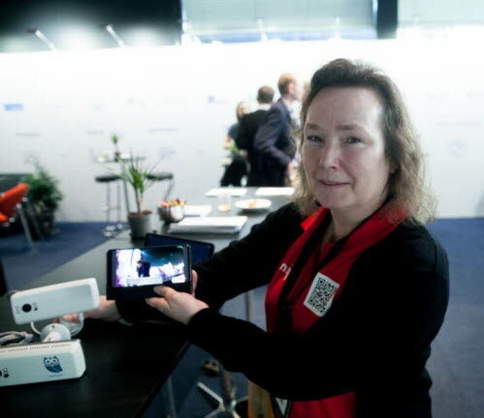 KAMERA OG APP: En annen som jobber med en digital tilsynstjeneste er Mariann Gansmoe i Easymeeting.
Foto: Lasse Moe KAMERA OG APP: En annen som jobber med en digital tilsynstjeneste er Mariann Gansmoe i Easymeeting.
Foto: Lasse Moe