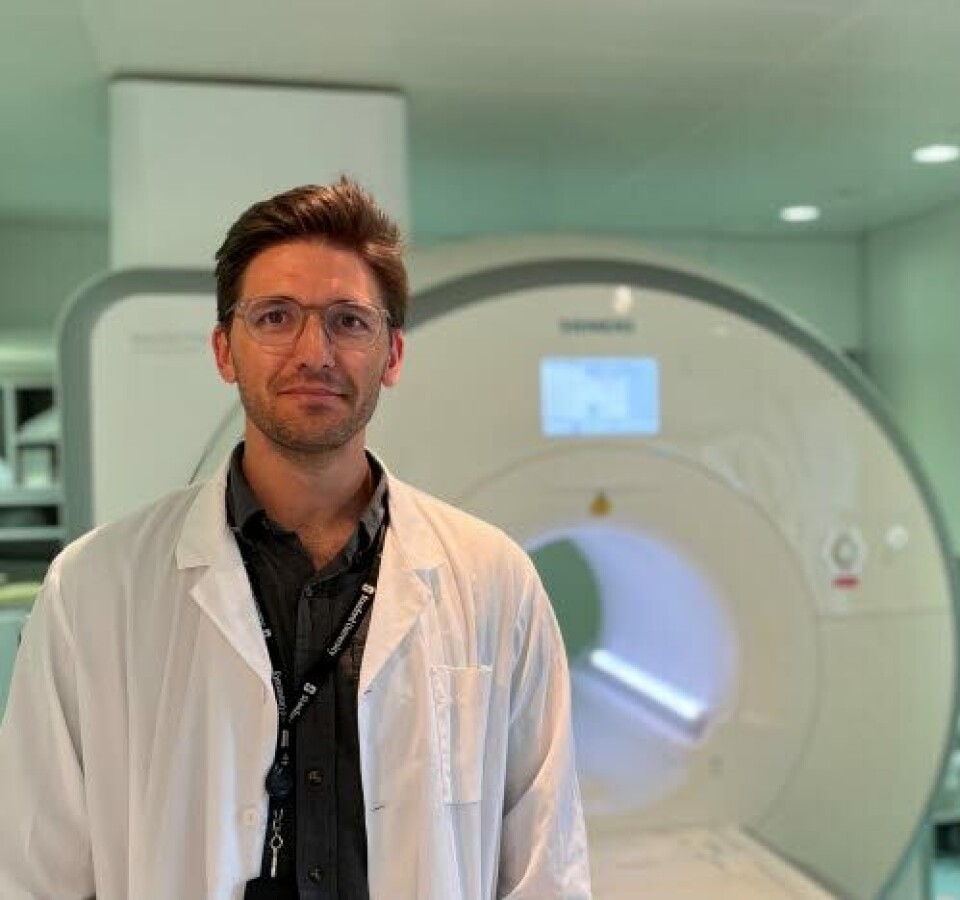 FORDEL: Medisinsk fysiker Endre Grøvik forteller at bedre effektivitet også vil være til fordel for pasientene i form av raskere klinisk forløp og tidligere diagnose.
Foto: Fredrik Granlien FORDEL: Medisinsk fysiker Endre Grøvik forteller at bedre effektivitet også vil være til fordel for pasientene i form av raskere klinisk forløp og tidligere diagnose.
Foto: Fredrik Granlien
