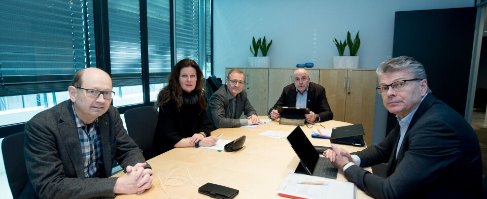 Beslutningsforums medlemmer: (f.v) brukerrepresentant Arne Lyngstad, RHF-direktørene Cathrine Lofthus (Helse Sør-Øst), Lars Vorland (Helse Nord), Stig Slørdahl (Helse Midt) og Herlof Nilssen (Helse Vest). Foto: Vidar Sandnes