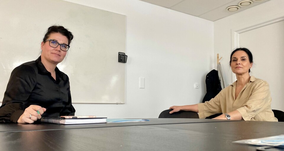 OVERRASKET: Bodil Lindgaard og Eirin Ståhl Alexandersen ved Psykologsenteret fikk morgenkaffen i halsen da de leste kritikken mot fristbruddordningen fra Nordlandssykehuset. Foto: Siri Gulliksen Tømmerbakke OVERRASKET: Bodil Lindgaard og Eirin Ståhl Alexandersen ved Psykologsenteret fikk morgenkaffen i halsen da de leste kritikken mot fristbruddordningen fra Nordlandssykehuset. Foto: Siri Gulliksen Tømmerbakke