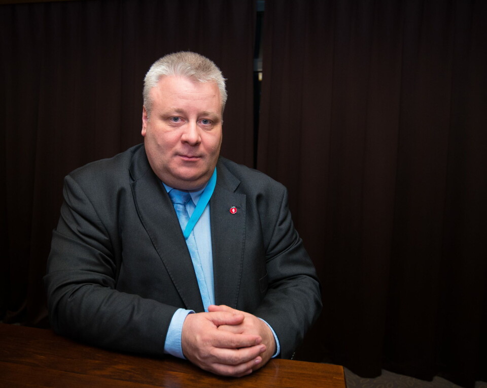 TILTAK: Bård Hoksrud (Frp) mener at helseministeren kommer med for få konkrete tiltak for å øke intensivkapasiteten under pandemien. Foto: Vidar Sandnes TILTAK: Bård Hoksrud (Frp) mener at helseministeren kommer med for få konkrete tiltak for å øke intensivkapasiteten under pandemien. Foto: Vidar Sandnes