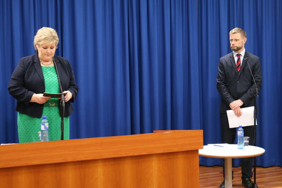 TILTAK: Statsminister Erna Solberg og helse- og omsorgsminister Bent Høie holdt pressekonferanse tirsdag. Bildet er fra en tidligere pressekonferanse. Foto: SMK Foto: