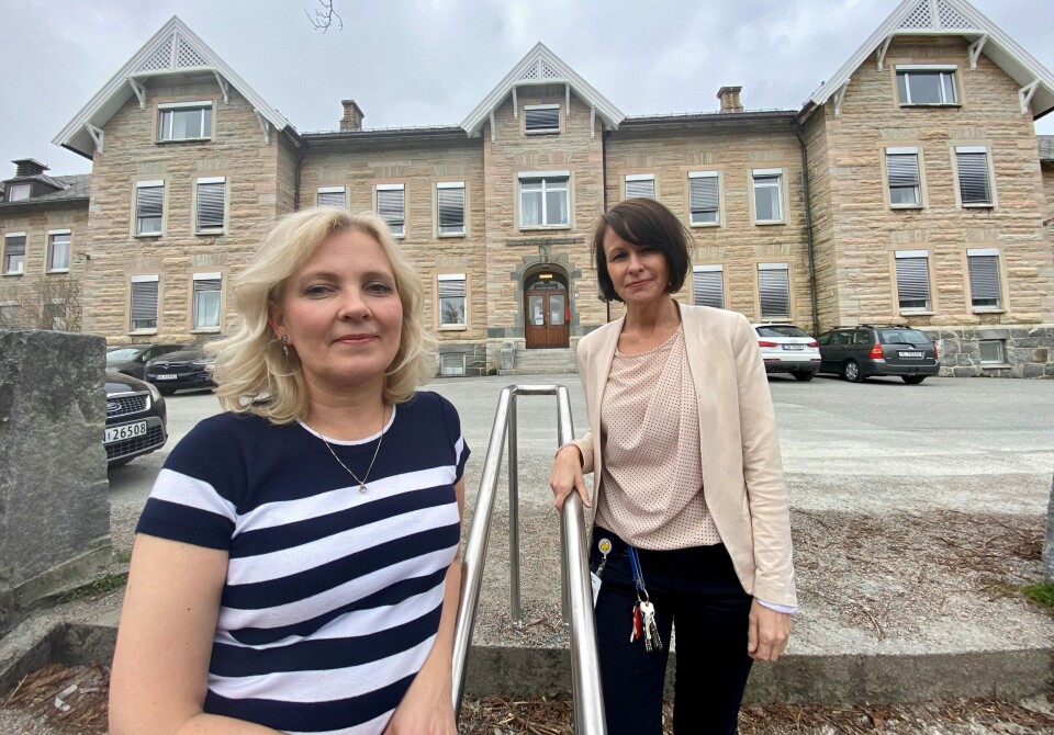 «BEKYMRET»: Tall som Dagens Medisin har fått, viser at Nordlandssykehuset i 2015 registrerte 179 tilfeller av vold og trusler mot ansatte. I 2019 var tallet 343. Det bekymrer klinikksjef Hedda Soløy-Nilsen (t.h) og klinikktillitsvalgt for Overlegeforeningen, Janne Sund. Foto: Siri Gulliksen Tømmerbakke «BEKYMRET»: Tall som Dagens Medisin har fått, viser at Nordlandssykehuset i 2015 registrerte 179 tilfeller av vold og trusler mot ansatte. I 2019 var tallet 343. Det bekymrer klinikksjef Hedda Soløy-Nilsen (t.h) og klinikktillitsvalgt for Overlegeforeningen, Janne Sund. Foto: Siri Gulliksen Tømmerbakke